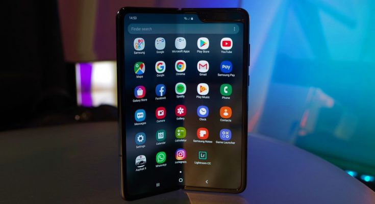 celular dobrável da samsung é vendido por R$ 13 mil no país