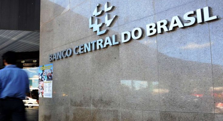 bc afirma que estoque total de crédito no brasil cresce 0,7% em fevereiro