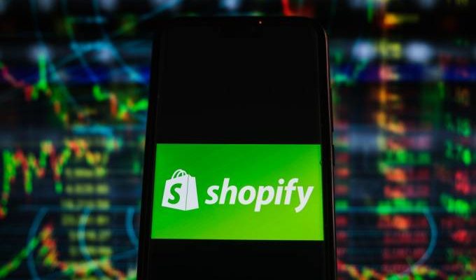 shopify-cresce-7%-neste-mês-após-um-aumento-de-18%-em-junho