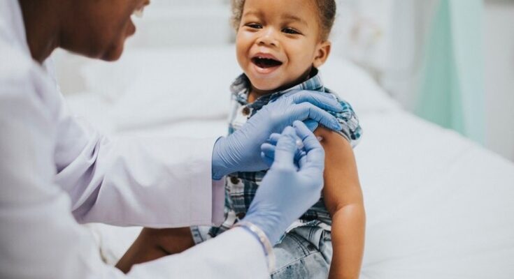 Crianças e adolescentes de São Paulo poderão se vacinar até 15 de novembro